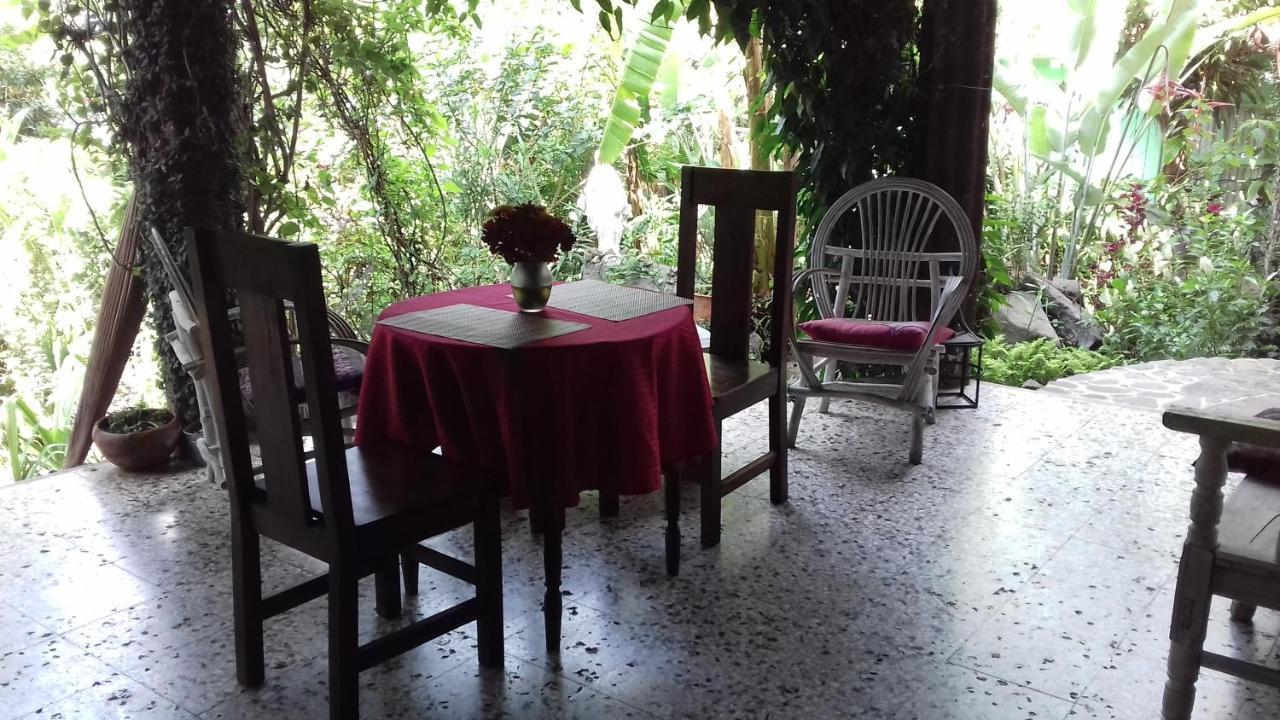 Hotel Y Restaurante La Casa Rosa Санта Круз Ла Лагуна Екстериор снимка